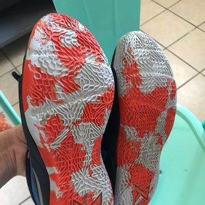 4 Youth PG Paul George Basketball Shoes Nike